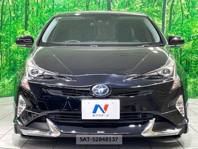 Toyota PRIUS 2017-10 8881603-15