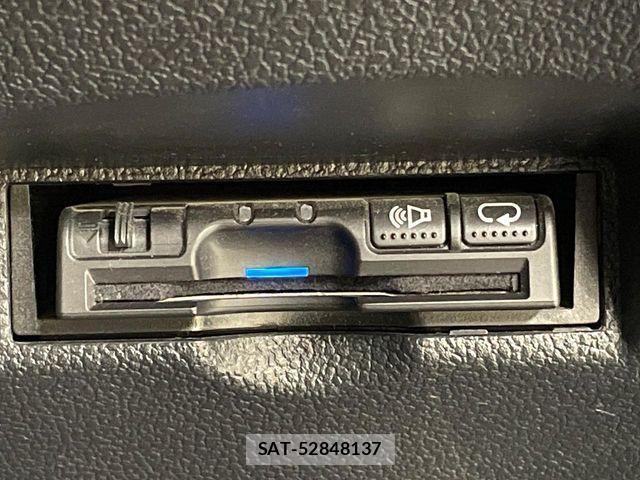 Toyota PRIUS 2017-10 8881603-7