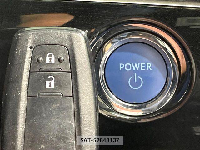 Toyota PRIUS 2017-10 8881603-8