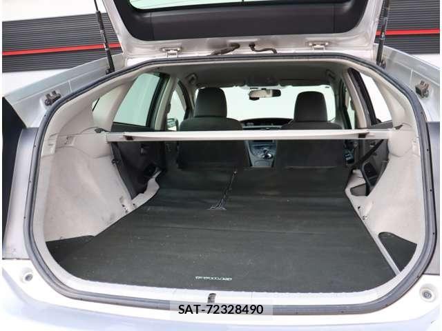 Toyota PRIUS 2009-11 8881652-15