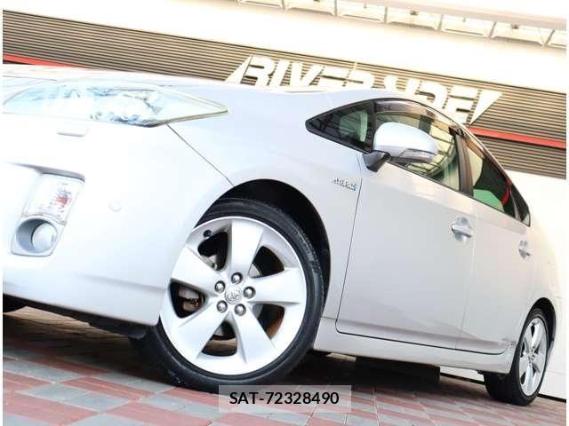 Toyota PRIUS 2009-11 8881652-18