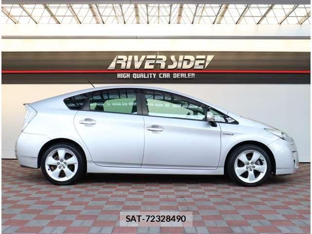 Toyota PRIUS 2009-11 8881652-3