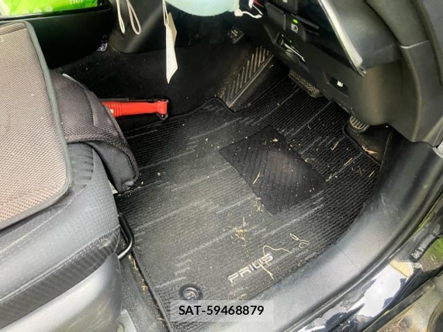 Toyota PRIUS 2018-12 8881650-9