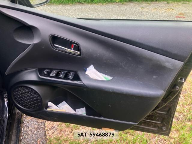 Toyota PRIUS 2018-12 8881650-8