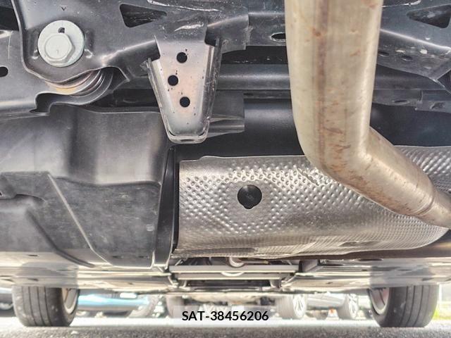 Toyota PRIUS 2023-08 8881592-13