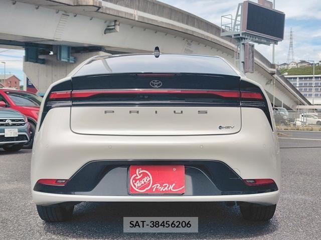 Toyota PRIUS 2023-08 8881592-4