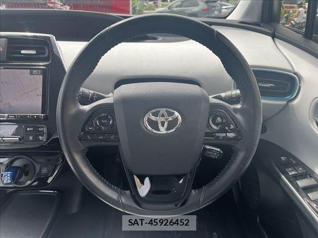 Toyota PRIUS 2019-08 8881620-9