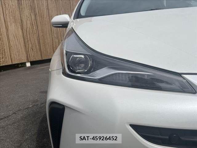 Toyota PRIUS 2019-08 8881620-21