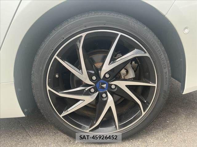 Toyota PRIUS 2019-08 8881620-28