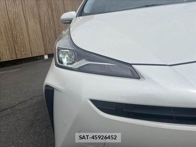 Toyota PRIUS 2019-08 8881620-29