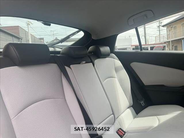 Toyota PRIUS 2019-08 8881620-7