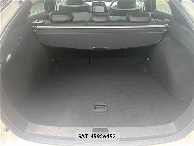 Toyota PRIUS 2019-08 8881620-8