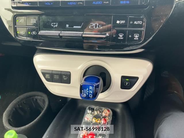 Toyota PRIUS 2017-02 8881649-15