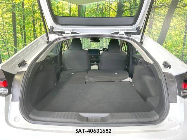 Toyota PRIUS 2024-06 8881595-9