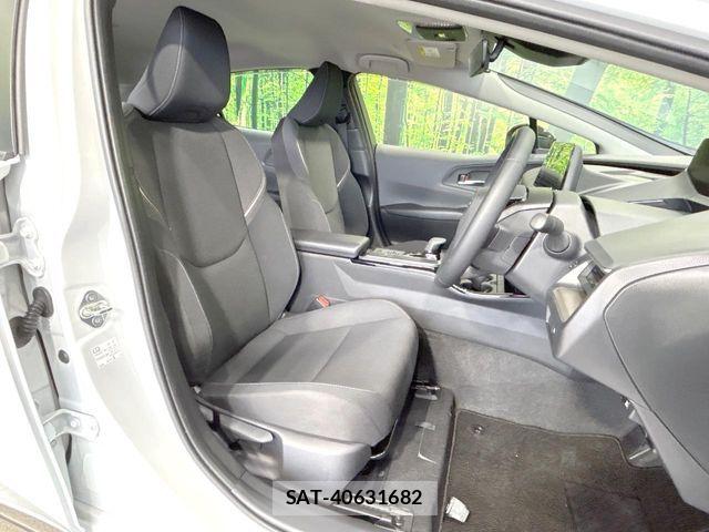 Toyota PRIUS 2024-06 8881595-7