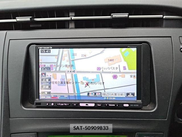 Toyota PRIUS 2010-07 8881642-12