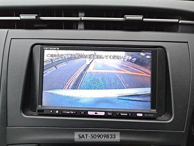 Toyota PRIUS 2010-07 8881642-13