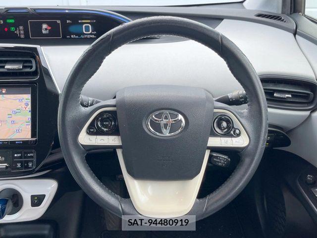 Toyota PRIUS 2015-12 8881640-10