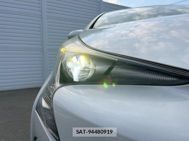 Toyota PRIUS 2015-12 8881640-11