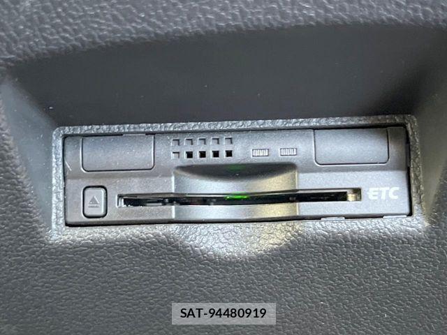 Toyota PRIUS 2015-12 8881640-6