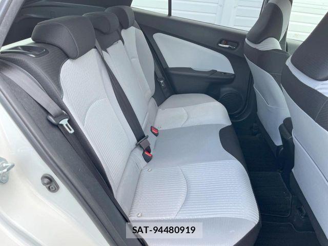 Toyota PRIUS 2015-12 8881640-8
