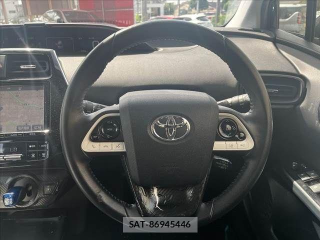 Toyota PRIUS 2016-10 8881612-9