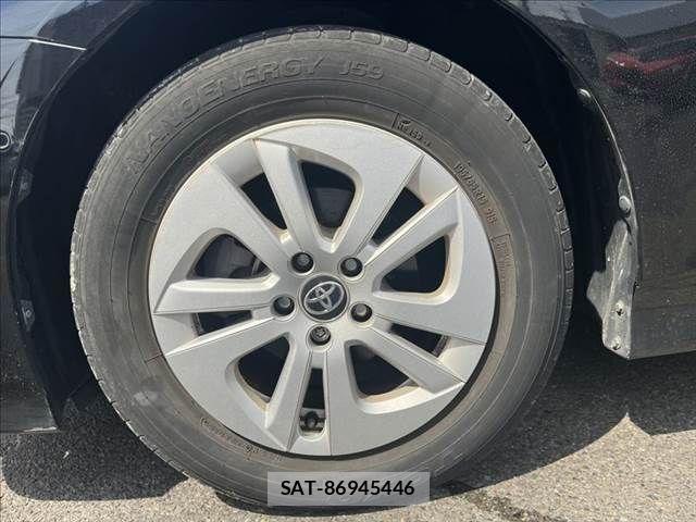 Toyota PRIUS 2016-10 8881612-12