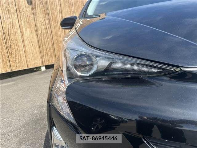 Toyota PRIUS 2016-10 8881612-21
