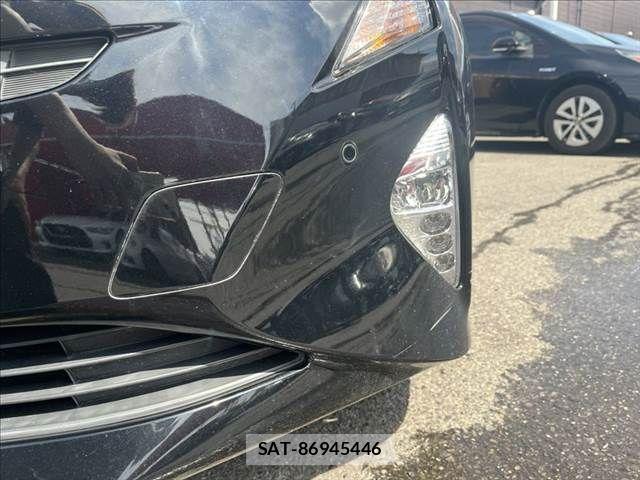Toyota PRIUS 2016-10 8881612-22