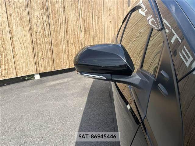 Toyota PRIUS 2016-10 8881612-25