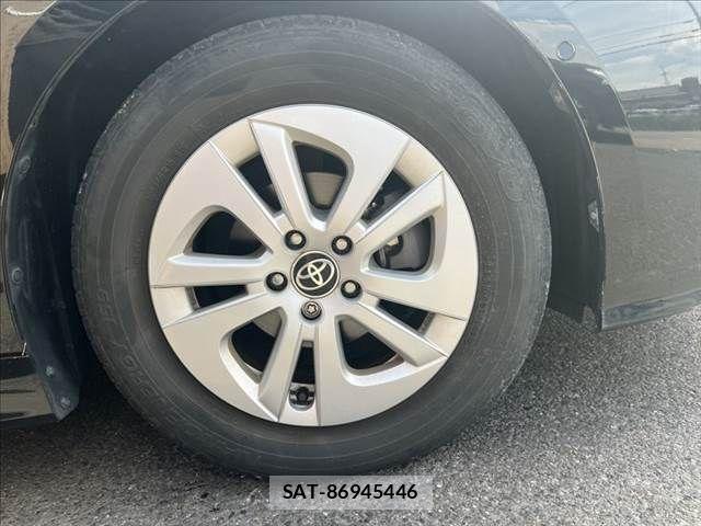 Toyota PRIUS 2016-10 8881612-26