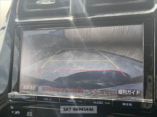 Toyota PRIUS 2016-10 8881612-5
