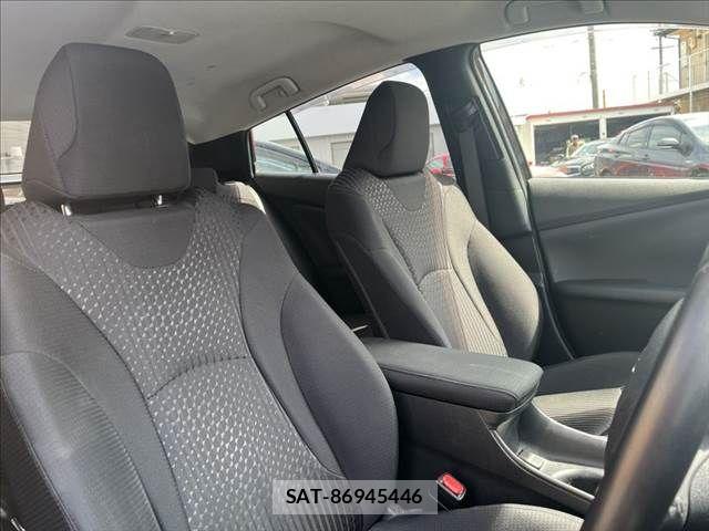 Toyota PRIUS 2016-10 8881612-6