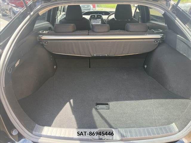Toyota PRIUS 2016-10 8881612-8