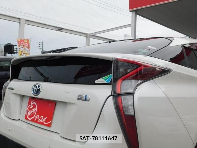 Toyota PRIUS 2017-10 8881639-20