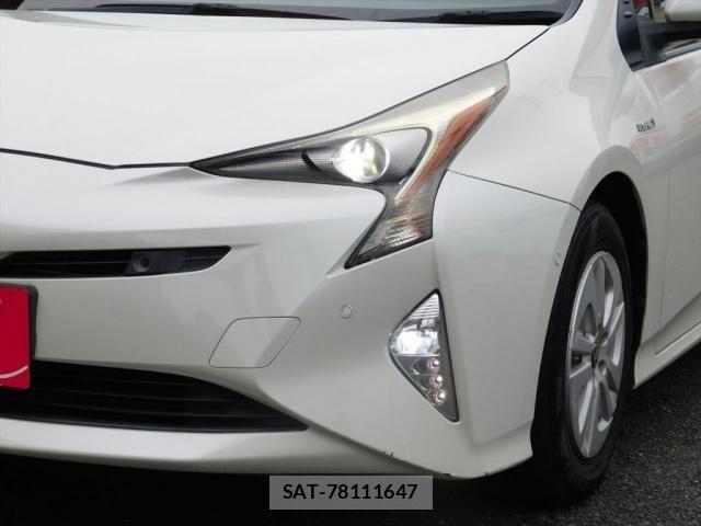 Toyota PRIUS 2017-10 8881639-29