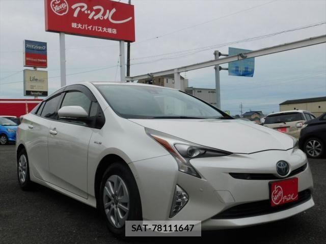 Toyota PRIUS 2017-10 8881639-6
