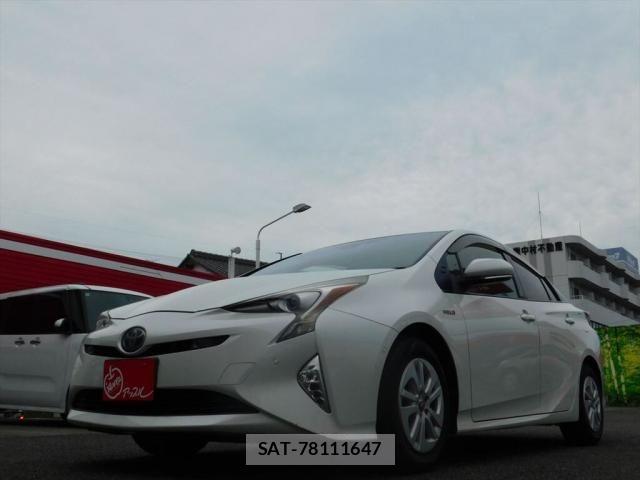 Toyota PRIUS 2017-10 8881639-8