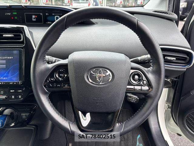 Toyota PRIUS 2019-12 8881609-12