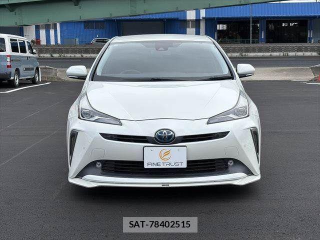 Toyota PRIUS 2019-12 8881609-16