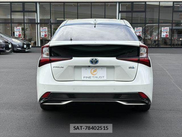Toyota PRIUS 2019-12 8881609-20