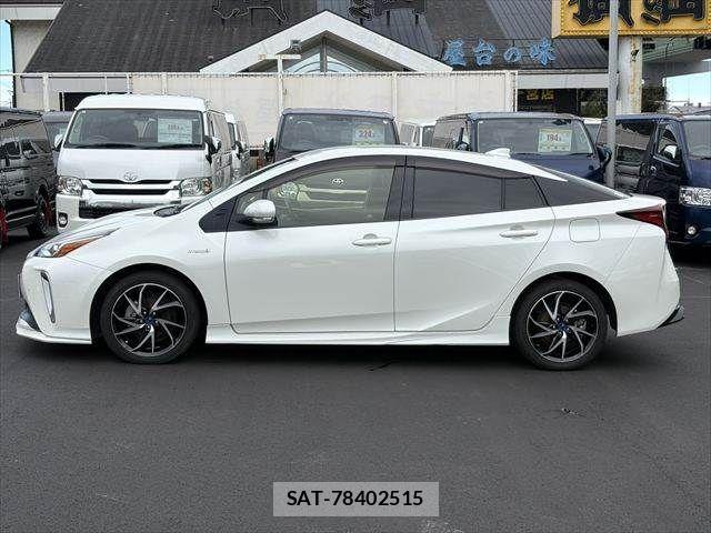 Toyota PRIUS 2019-12 8881609-22