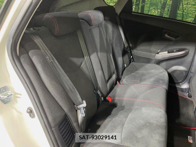 Toyota PRIUS 2015-09 8881646-9