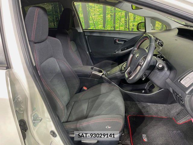 Toyota PRIUS 2015-09 8881646-8