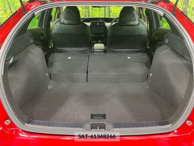 Toyota PRIUS 2019-05 8881610-9