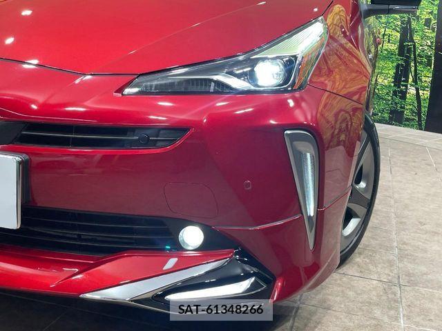 Toyota PRIUS 2019-05 8881610-11