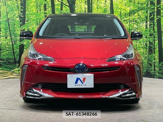 Toyota PRIUS 2019-05 8881610-13