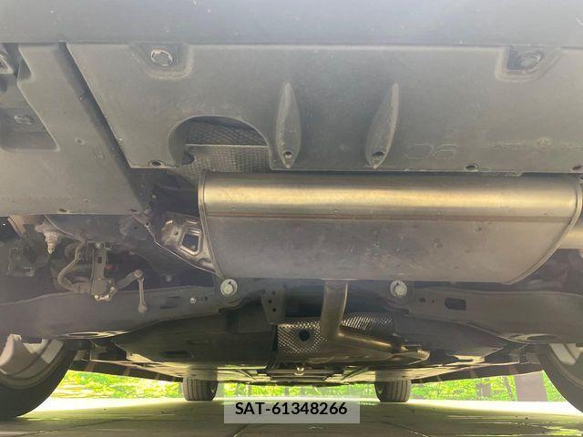 Toyota PRIUS 2019-05 8881610-18