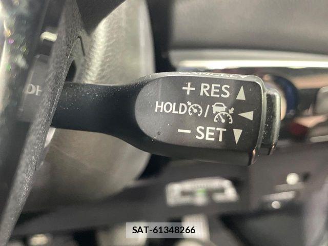 Toyota PRIUS 2019-05 8881610-5