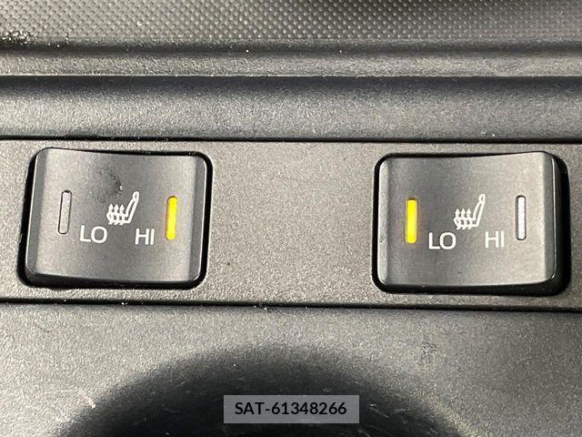 Toyota PRIUS 2019-05 8881610-6